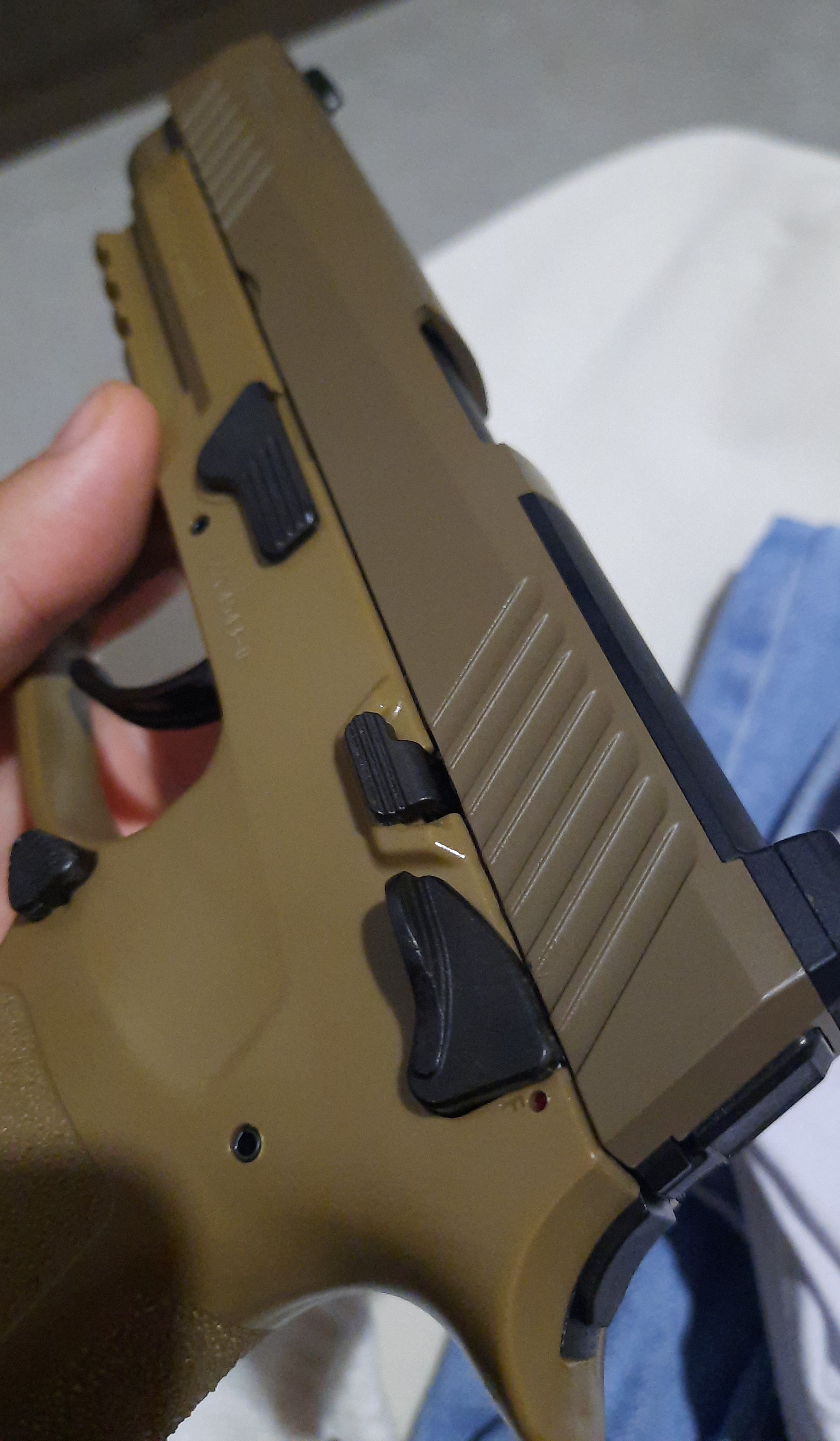 Pistola Sig Sauer P320 M17 Tan Co2 Chumbinho 4,5mm