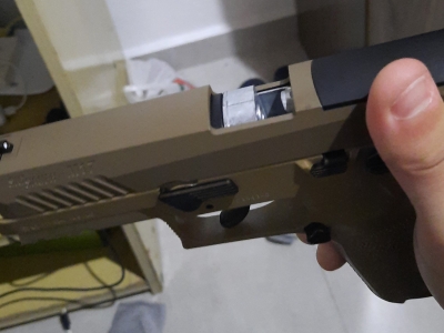 Pistola Sig Sauer P320 M17 Tan Co2 Chumbinho 4,5mm