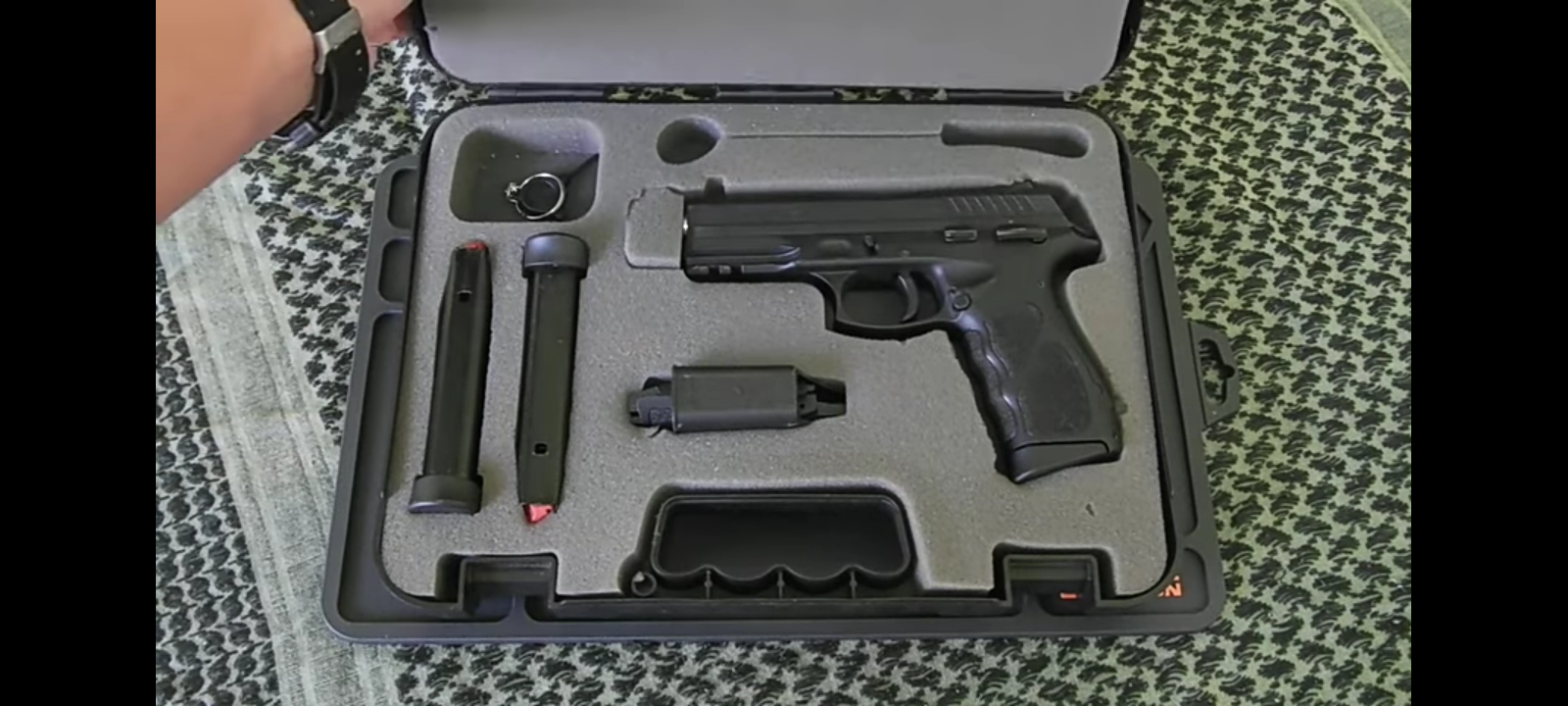 Pistola Tauros Th380