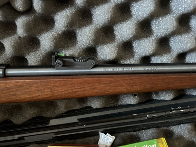 Rifle 22LR Ferrolho coronha madeira CBC Carabina