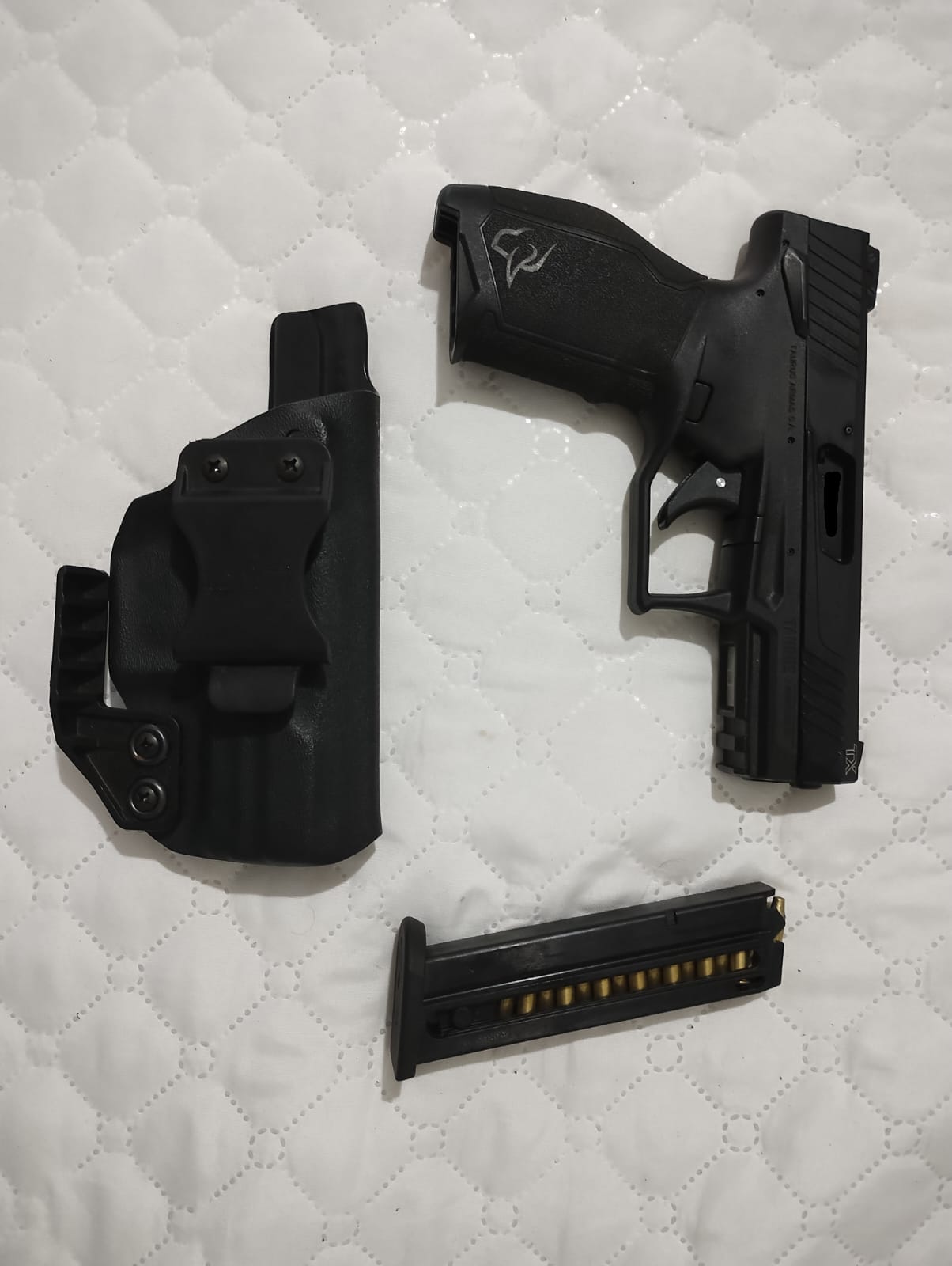 Pistola Taurus TX22 .22 LR ~ 500 tiros